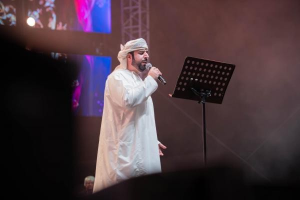 سلطان الريسي يُطرب جماهير "مهرجان صحار"