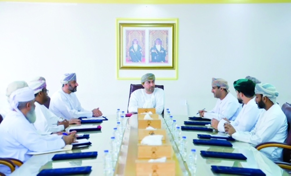 مناقشة أوضاع الأراضي الواقعة في مجاري الأودية بولاية صحم